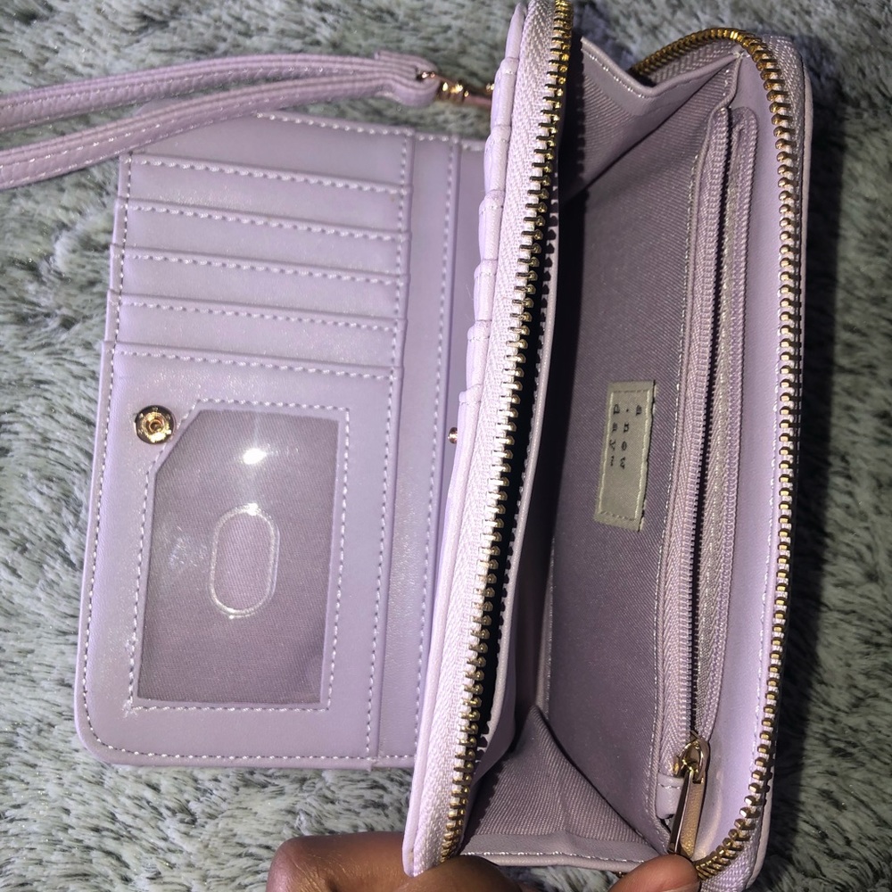 Target Wallet - Picture 3 of 3